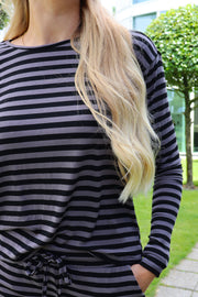 Natalia Ls Boxy Blouse | Black Dark Grey Stripe | Bluse fra Liberté