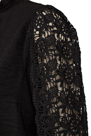 Essa Blouse 205567 | Black | Bluse fra Freequent