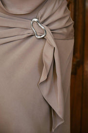 Kit Dull Sateen Skirt | Dark Taupe | Nederdel fra Neo Noir