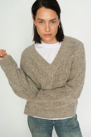 Unnur Hale V-neck Knit | Drizzle | Strik fra Mos Mosh