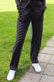 Natalia Straight Pants | Black Dark Grey Stripe | Bukser fra Liberté