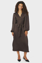 Rimini Heavy Sateen Dress | Dark Brown | Kjole fra Neo Noir