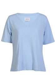 Ulla Ss Vneck Tshirt | Baby Blue | T-shirt fra Liberté