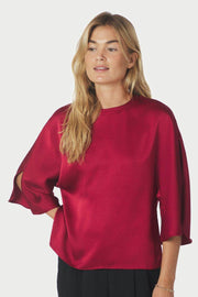 Liora Heavy Sateen Blouse | Dark Red | Bluse fra Neo Noir