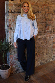Fie Ls Frill Shirt | Light Blue | Skjorte fra Liberté