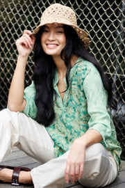 Luna Flared Sleeve Blouse | Floral Green Mix | Bluse fra Black Colour