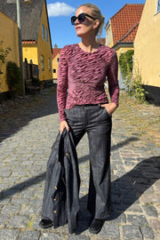 Zenia Mesh Blouse | Berry Rose | Bluse fra Black Colour