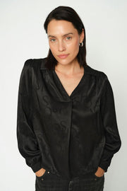 Aldo Monogram Blouse | Black | Bluse fra Mos Mosh