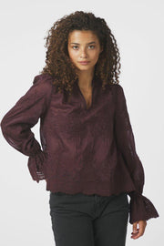 Amara Big Embroidery Blouse | Burgundy | Bluse fra Neo Noir