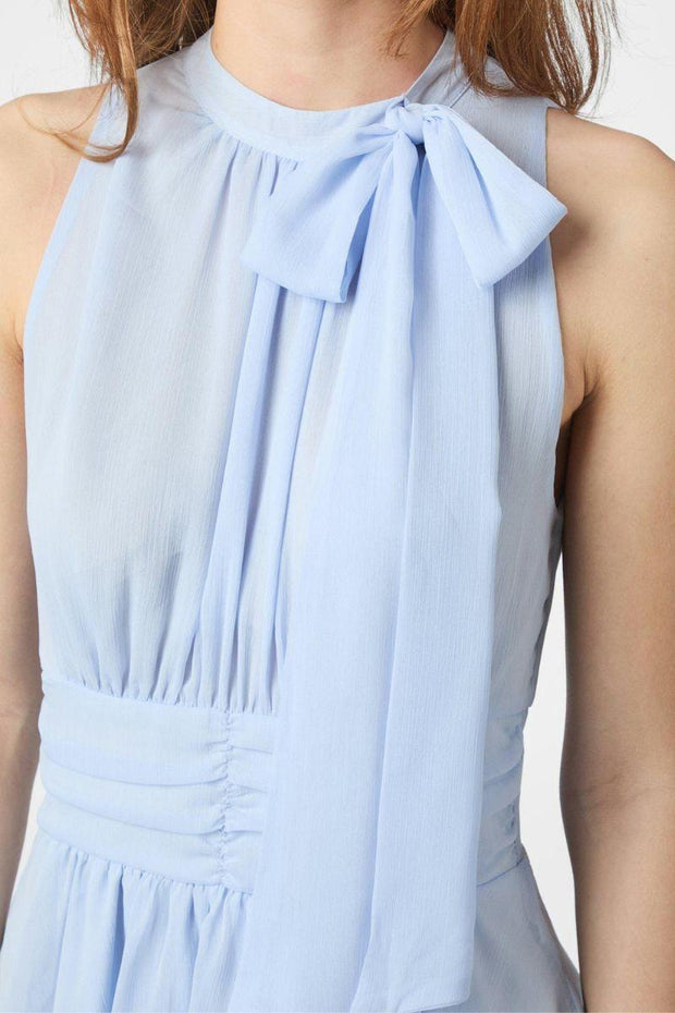 Marli Solid Chiffon Dress | Light Blue | Kjole fra Neo Noir