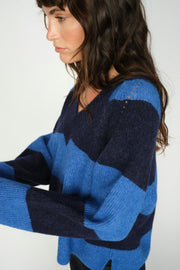 Taci Stripe LS V-Neck Knit | Maritime Blue | Strik fra Mos Mosh