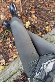 Alma Leggings | Dusty Army | Leggings fra Liberté