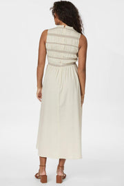 Atika Deco Smock Dress | Ivory | Kjole fra Neo Noir
