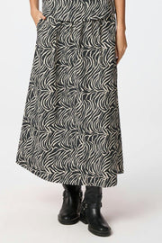 Yara Zebra Long Skirt | Black | Nederdel fra Neo Noir