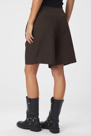 Nika Structure Shorts | Dark Brown | Shorts fra Neo Noir