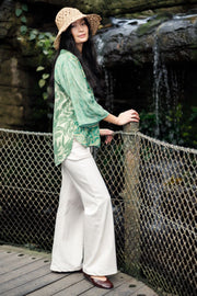 Luna Flared Sleeve Blouse | Floral Green Mix | Bluse fra Black Colour