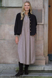 Carla Dress 2800 | Brown | Kjole fra Prepair