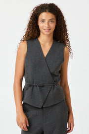 Samara Wrap Waistcoat | Antracit | Waistcoat fra Neo Noir