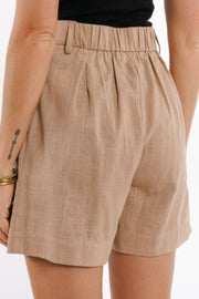 Gina Shorts | Beige | Shorts fra Avery