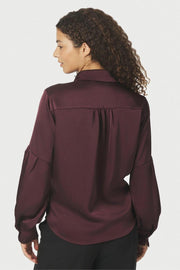 Naja Satin Shirt | Burgundy | Bluse fra Neo Noir