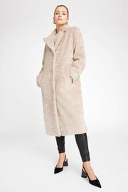 Galia Fake Fur Coat | Beach Sand | Frakke fra Gustav