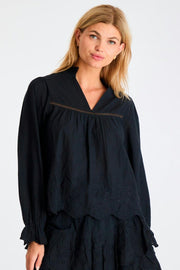 Heline Emb Blouse | Navy | Bluse fra Neo Noir