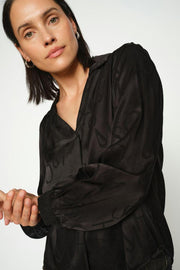 Aldo Monogram Blouse | Black | Bluse fra Mos Mosh