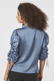 Alvira Drapy Satin Blouse | Dusty Blue | Bluse fra Neo Noir