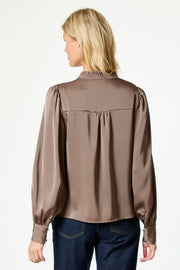 Massima Drapy Satin Blouse | Dark Taupe | Bluse fra Neo Noir