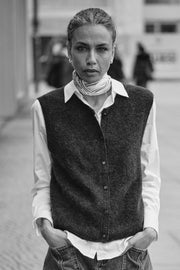 Almine Thora Knit Vest | Maritime Blue | Vest fra Mos Mosh