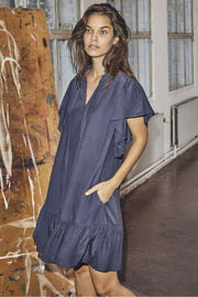 Tora Frill Dress 36315 | Ink | Kjole fra Co'couture