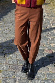 Beverly Barrel Pant | Camel | Bukser fra Black Colour