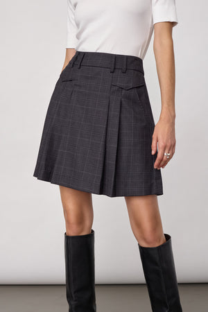 Eloracc Pocket Pleat Mini Skirt 500436 | Dark Grey | Co'couture