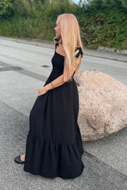 Sunrise Floor Strap Dress | Black | Kjole fra Co'couture