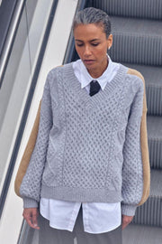 Beth Ottili V-neck Knit | Grey Melange | Strik fra Mos Mosh