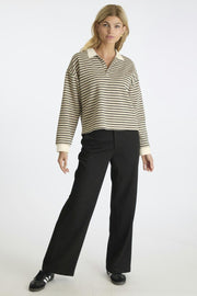 Sara Stripe Polo Blouse | Sand | Bluse fra Neo Noir