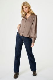 Massima Drapy Satin Blouse | Dark Taupe | Bluse fra Neo Noir