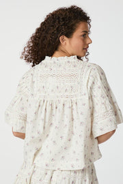 Siama Dobby Flower Blouse | Off White | Bluse fra Neo Noir