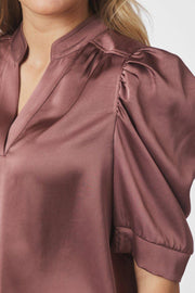 Roella Heavy Sateen Blouse | Dark Rose | Bluse fra Neo Noir