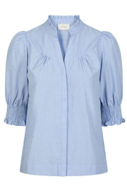 Diana B Stripe Stone Blouse | Light Blue | Bluse fra Neo Noir