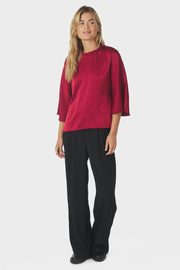 Liora Heavy Sateen Blouse | Dark Red | Bluse fra Neo Noir