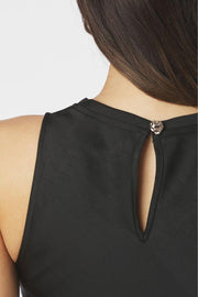 Celinie Heavy Sateen Dress | Black | Kjole fra Neo Noir