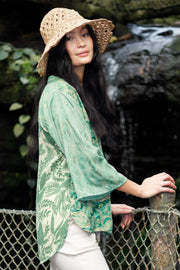 Luna Flared Sleeve Blouse | Floral Green Mix | Bluse fra Black Colour