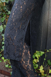 Lacy Ls Long Dress | Black Lace | Kjole fra Liberté