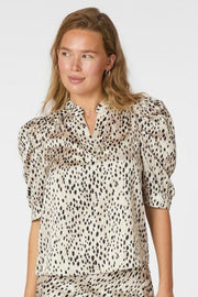 Roella Desert Dot Blouse 163451 | Ivory | Bluse fra Neo Noir