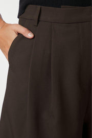 Nika Structure Shorts | Dark Brown | Shorts fra Neo Noir