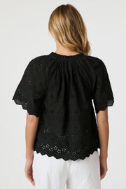 Odet Embroidery Blouse | Black | Bluse fra Neo Noir