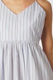Savani Stripe Dress | Light Blue | Kjole fra Neo Noir