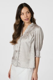 Diana Vibrant Dot Blouse | Light Taupe | Bluse fra Neo Noir