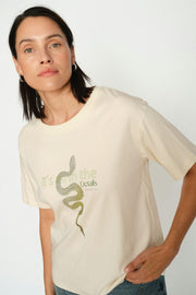 Hill O-SS Tee | Ecru | T-shirt fra Mos Mosh